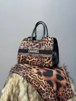 ست کیف و شال Chanel