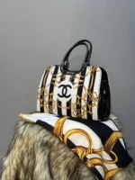 ست کیف و شال Chanel راه راه